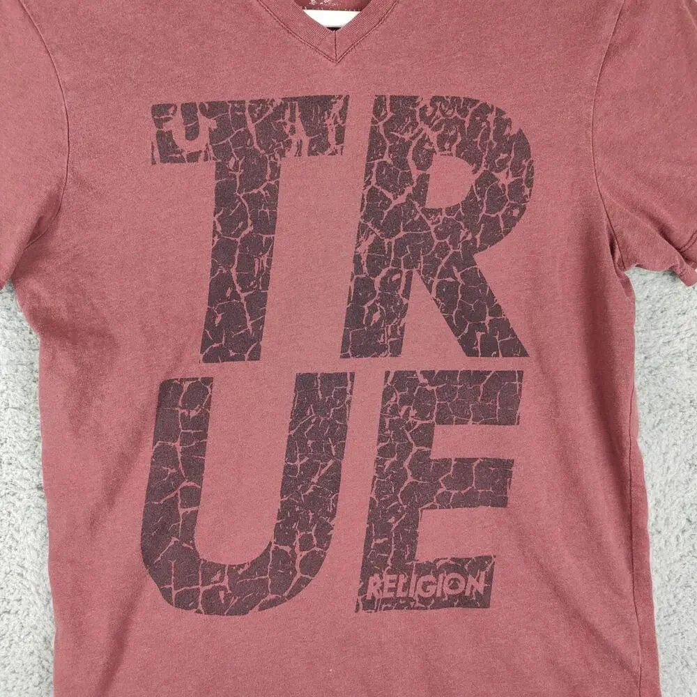 True Religion Shirt Red Men's Medium Short Sleeve Crew Neck Burgundy Graphic